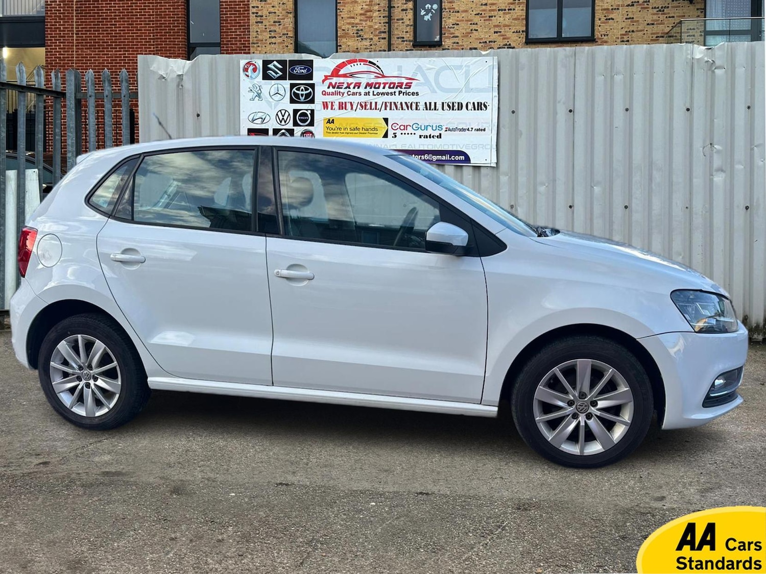 Used Volkswagen Polo 2015 for sale - 78060573: Photo 7