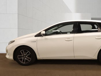 Used Toyota Auris 2015 for sale - 78240025: Photo