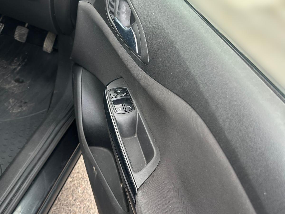 Used Vauxhall Corsa 2016 for sale - 77456686: Photo 15