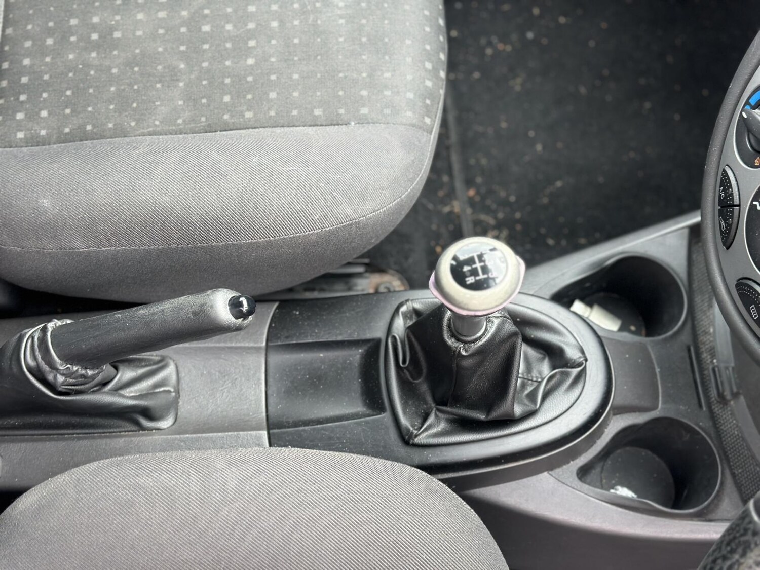 Used Ford Focus 2004 for sale - 77456691: Photo 13