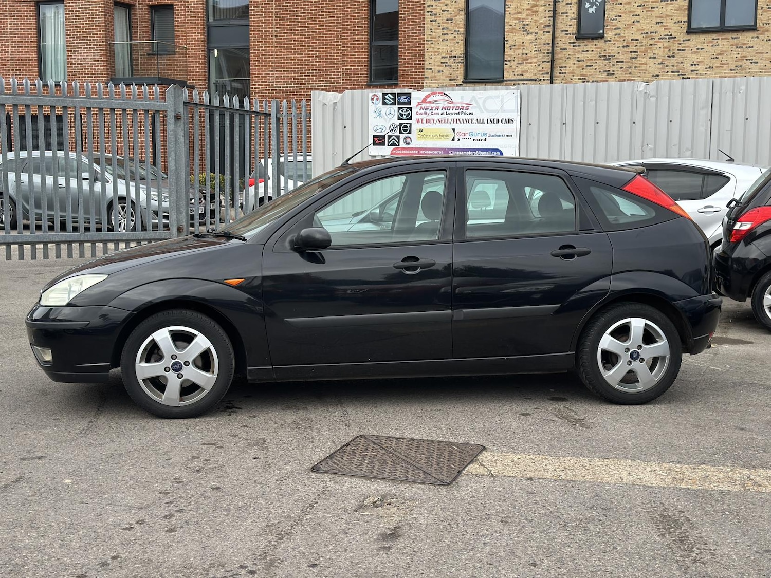 Used Ford Focus 2004 for sale - 77456691: Photo 2