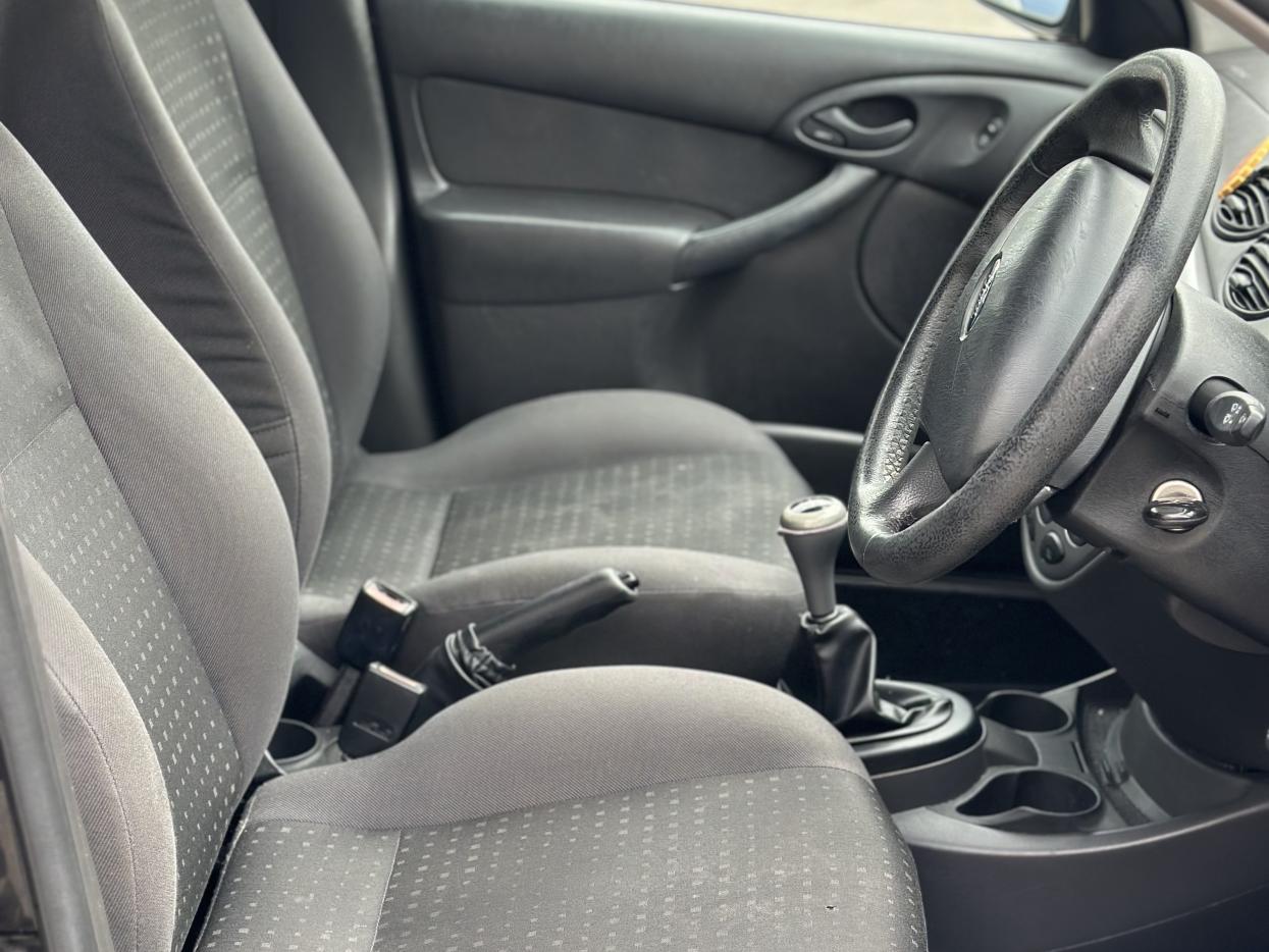 Used Ford Focus 2004 for sale - 77456691: Photo 9