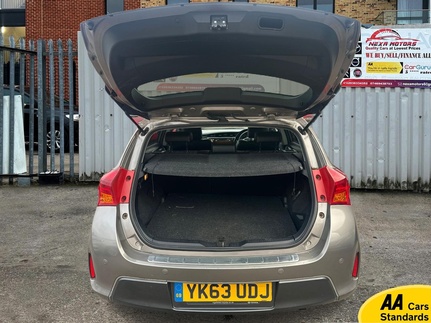 Used Toyota Auris 2013 for sale - 77975644: Photo 9