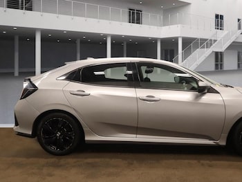 Used Honda Civic 2017 for sale - 77662149: Photo