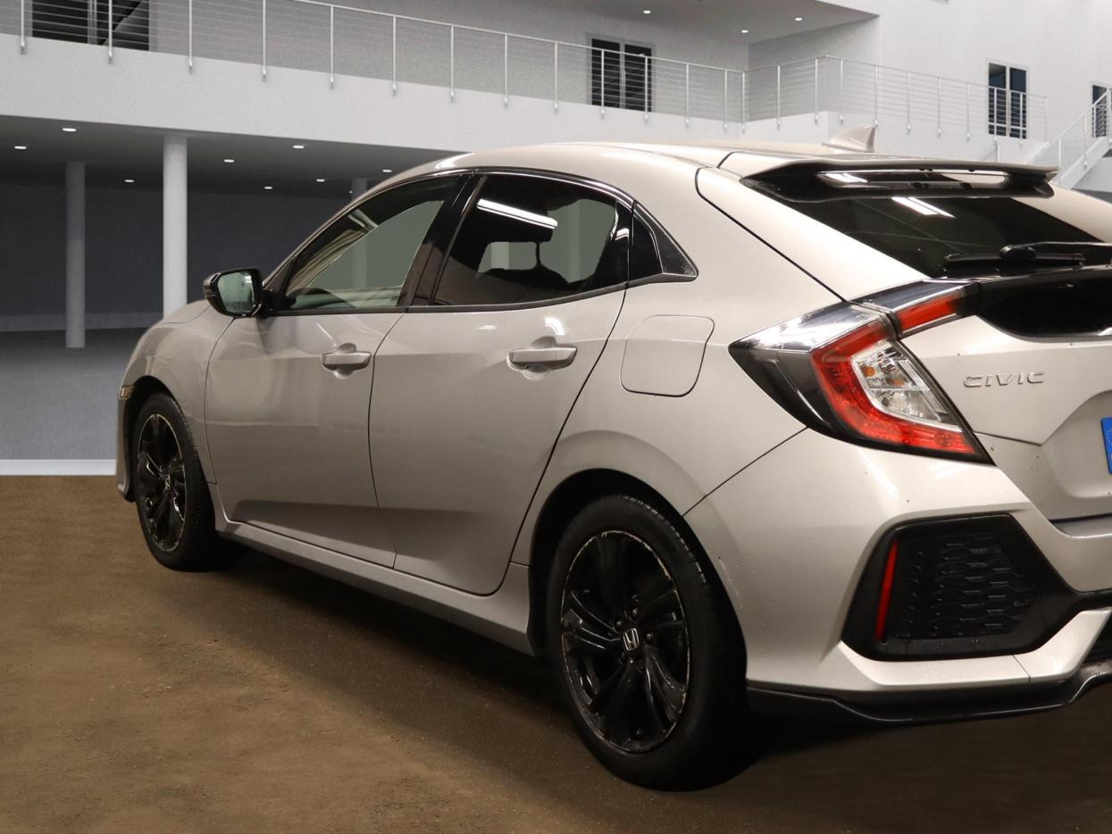 Used Honda Civic 2017 for sale - 77662149: Photo 6