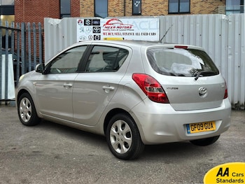 Used Hyundai i20 2009 for sale - 78456890: Photo