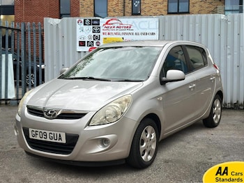 Used Hyundai i20 2009 for sale - 78456890: Photo