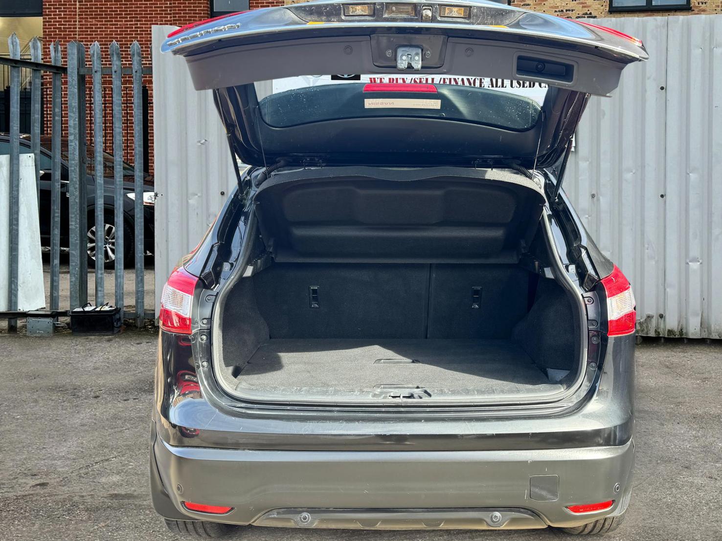 Used Nissan Qashqai 2015 for sale - 77456697: Photo 5