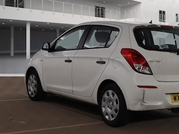 Used Hyundai i20 2013 for sale - 77456689: Photo