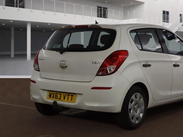 Used Hyundai i20 2013 for sale - 77456689: Photo 4