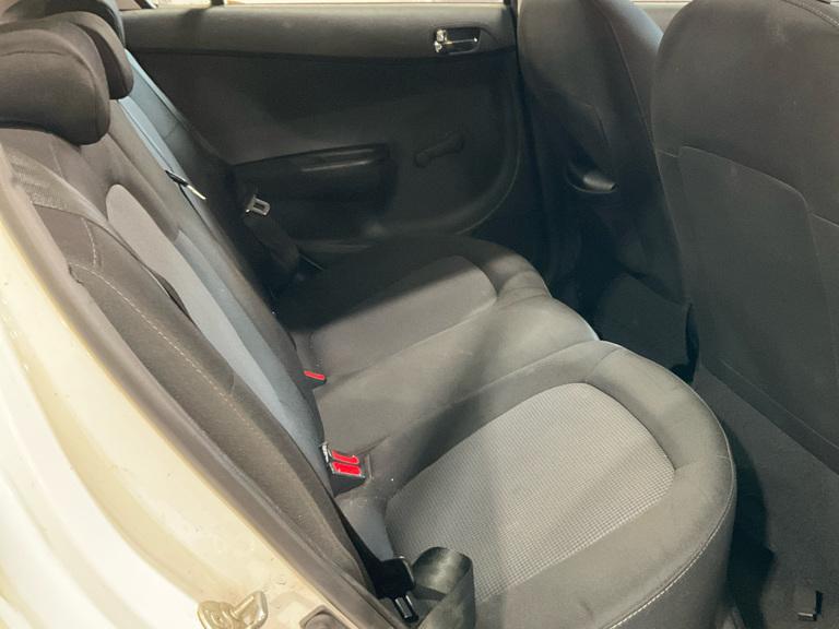 Used Hyundai i20 2013 for sale - 77456689: Photo 8