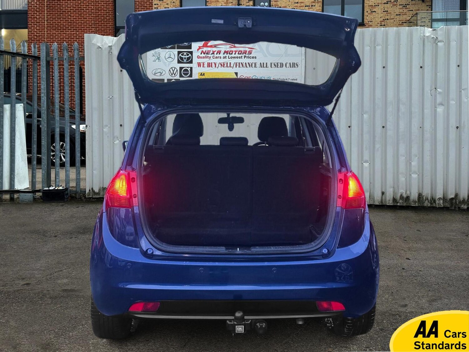 Used Kia Venga 2011 for sale - 77456667: Photo 7