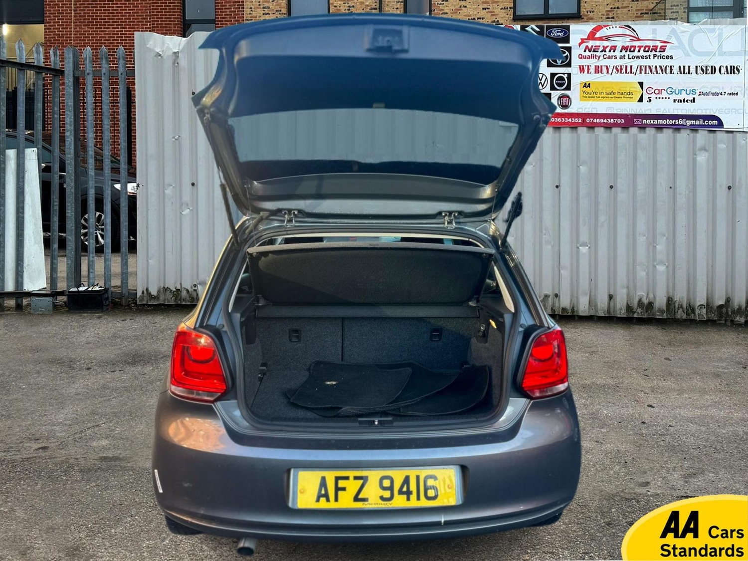 Used Volkswagen Polo 2010 for sale - 77456730: Photo 11