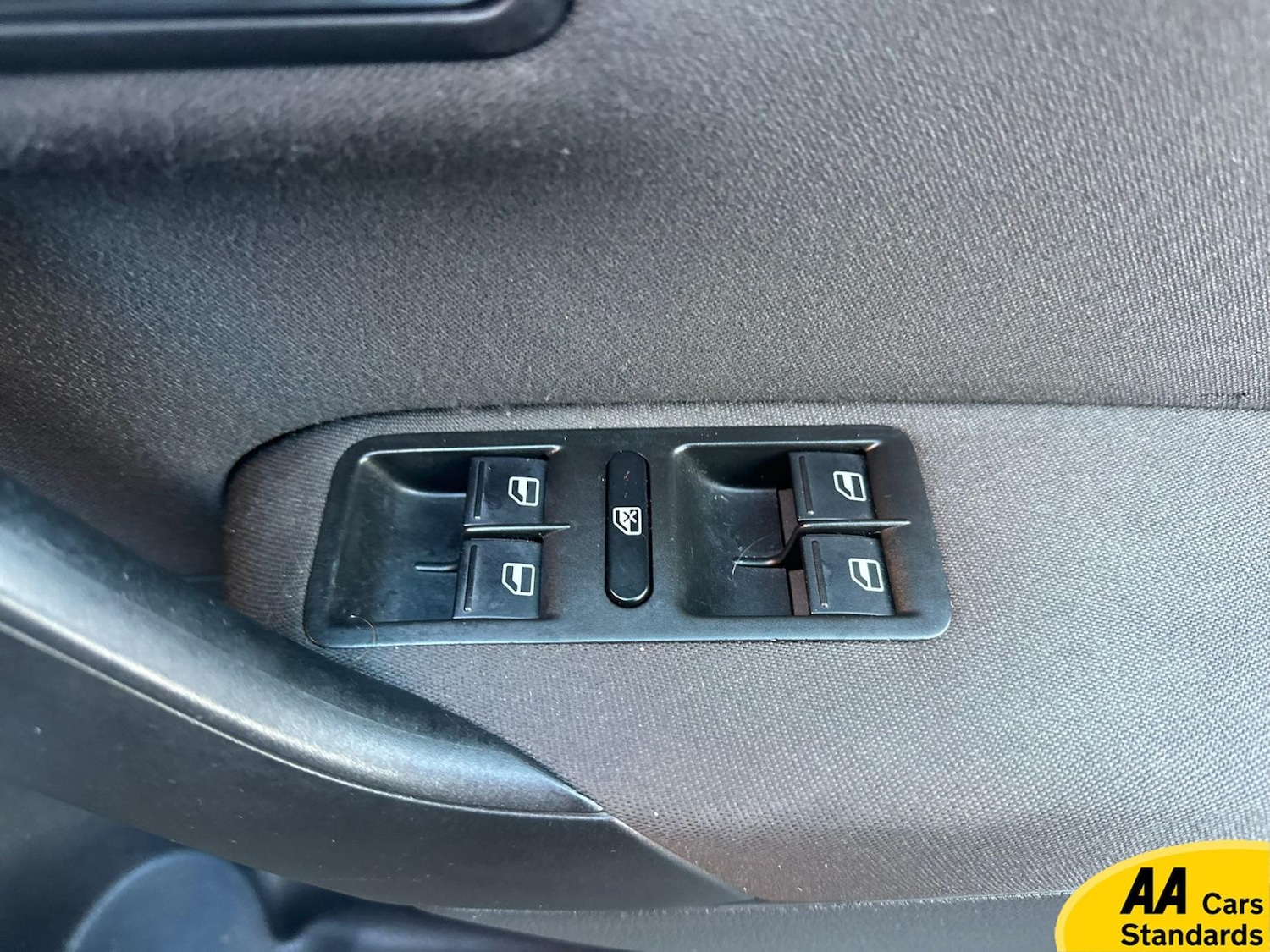 Used Volkswagen Polo 2010 for sale - 77456730: Photo 15