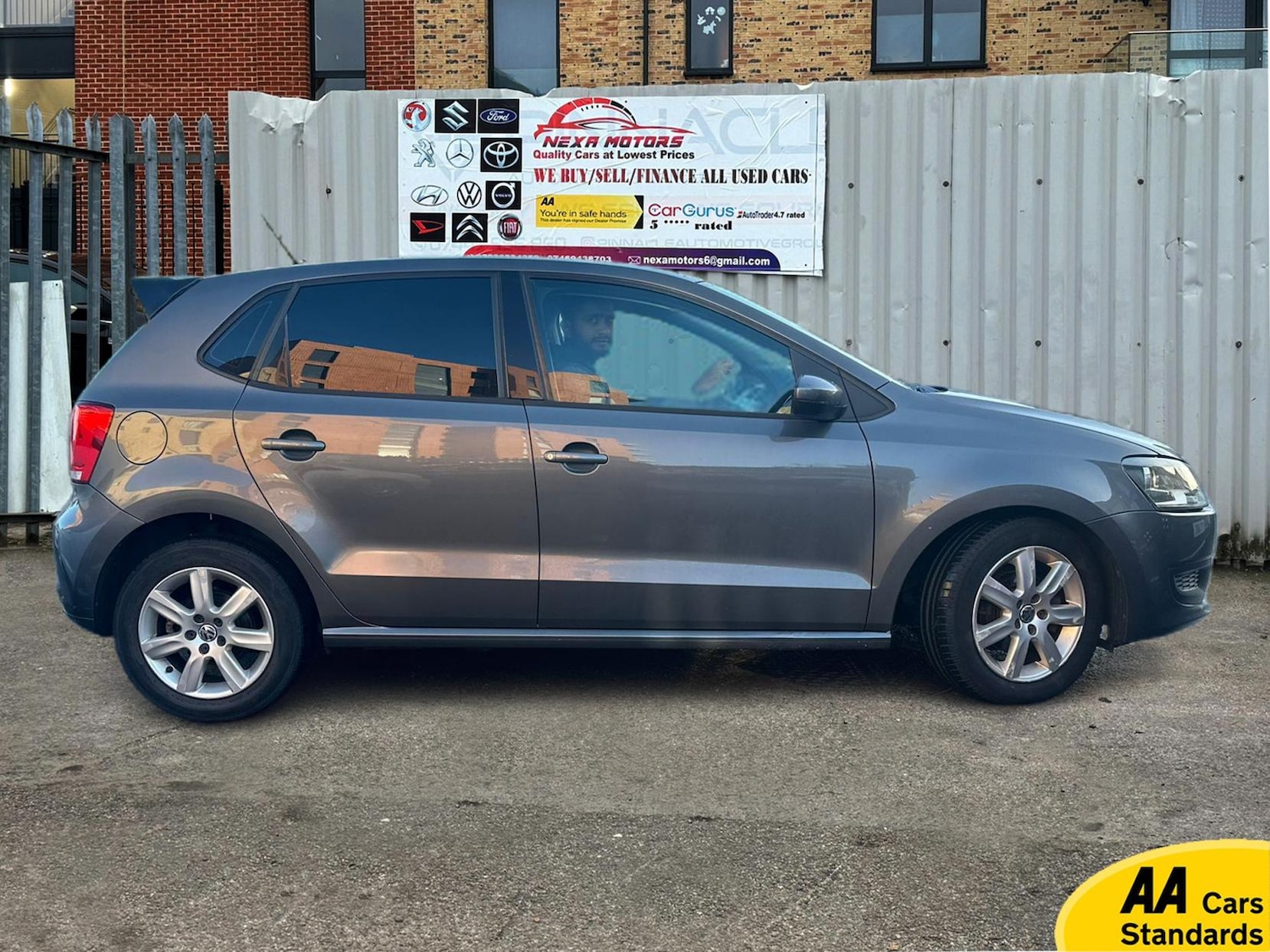 Used Volkswagen Polo 2010 for sale - 77456730: Photo 5