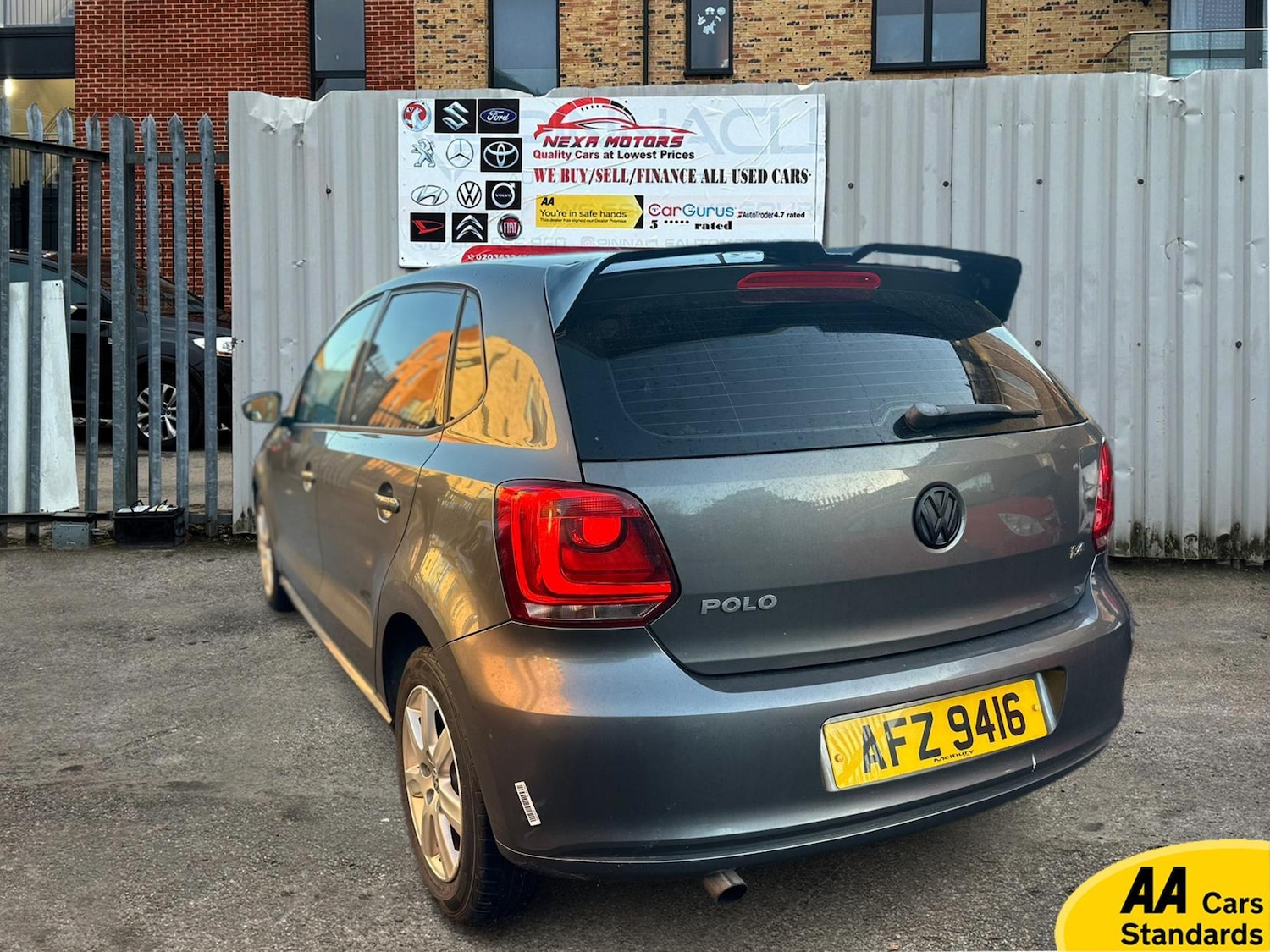 Used Volkswagen Polo 2010 for sale - 77456730: Photo 7