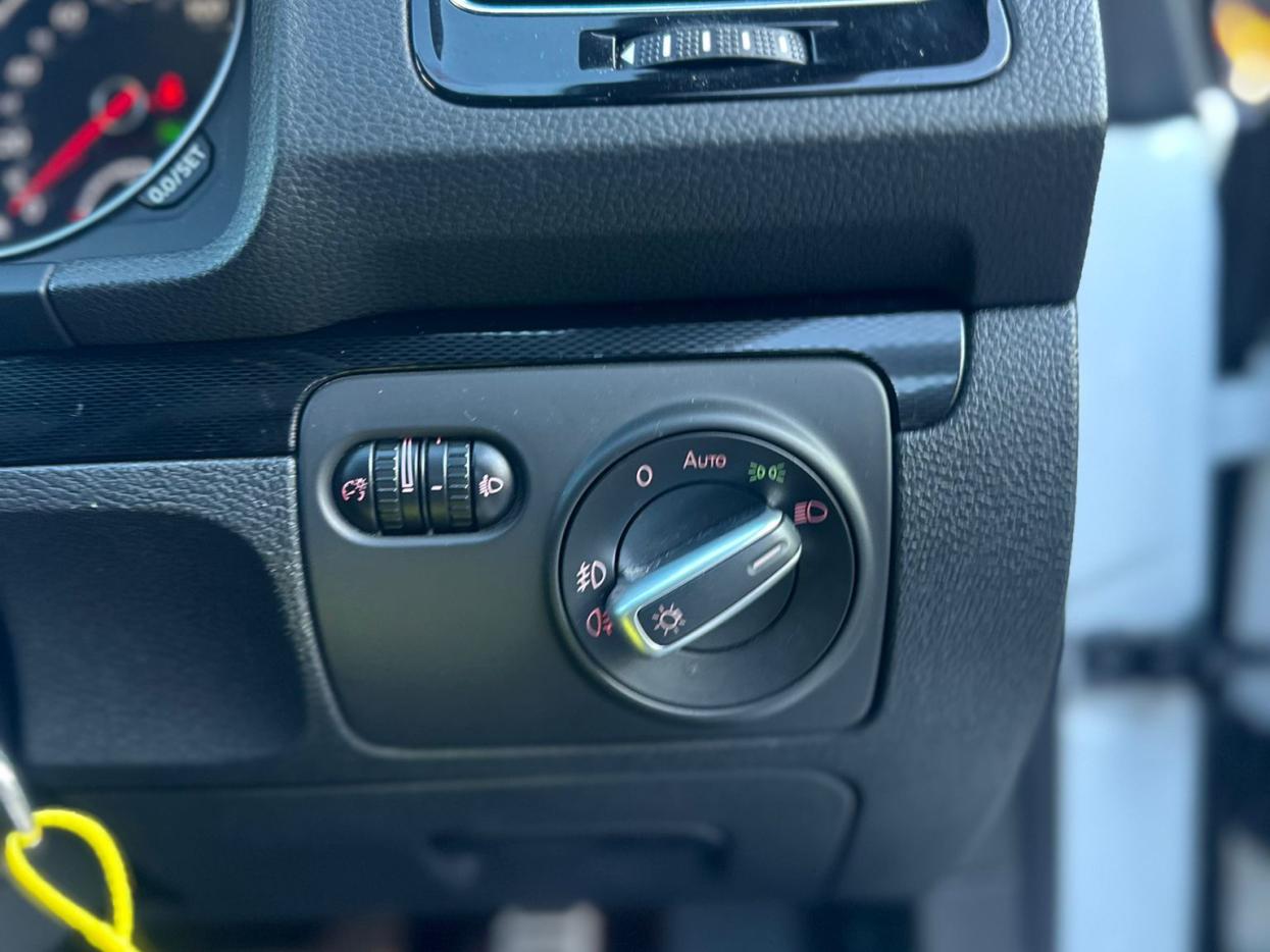 Used Volkswagen Scirocco 2016 for sale - 77456725: Photo 25