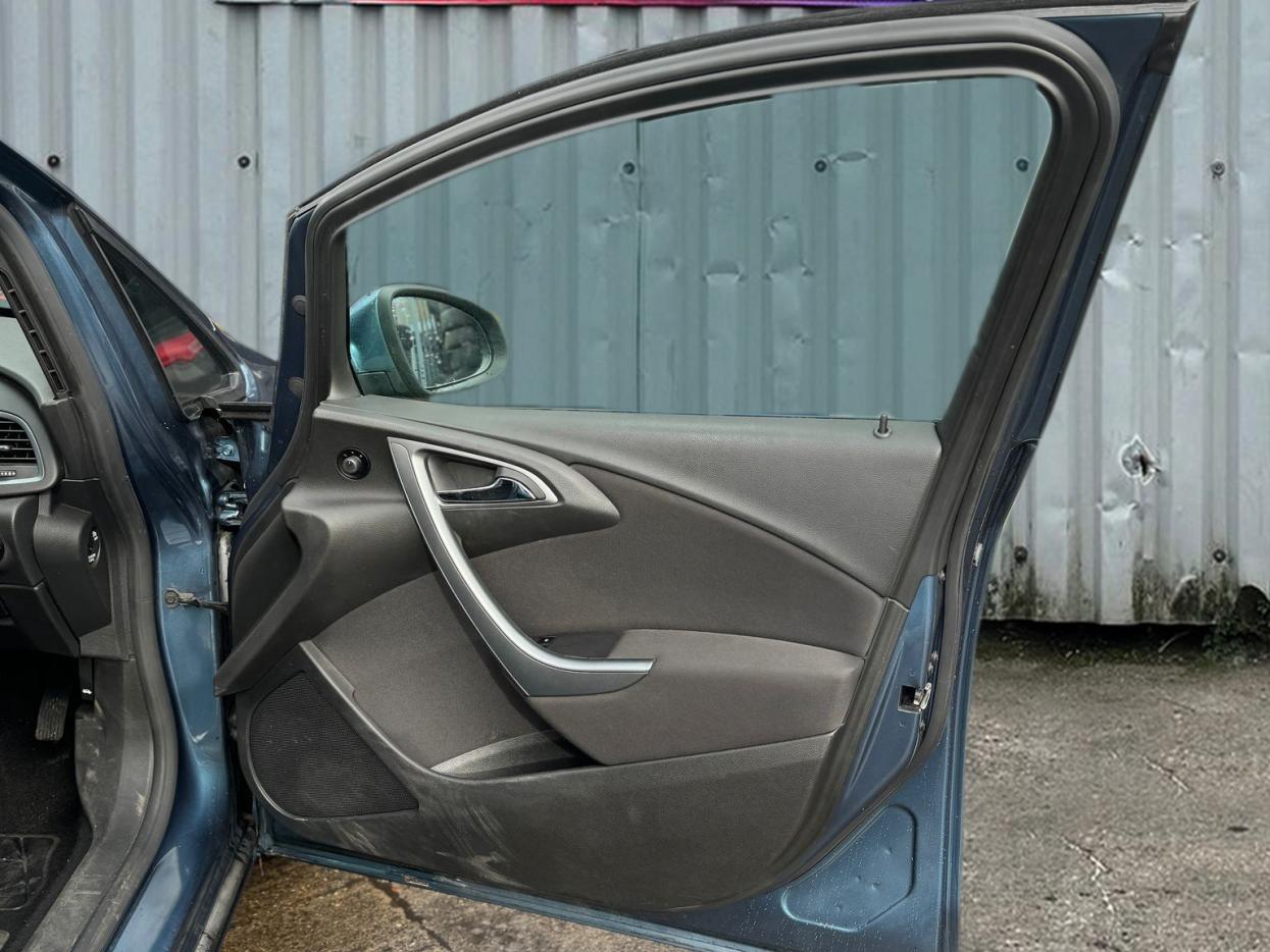 Used Vauxhall Astra 2012 for sale - 77456692: Photo 17