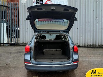 Used Vauxhall Astra 2012 for sale - 77456692: Photo