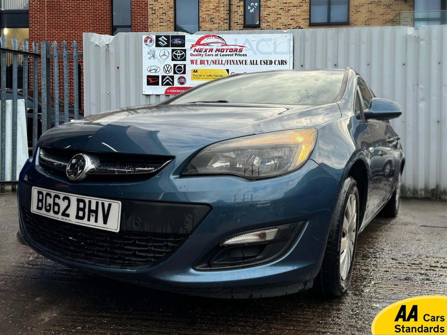 Used Vauxhall Astra 2012 for sale - 77456692: Photo 5