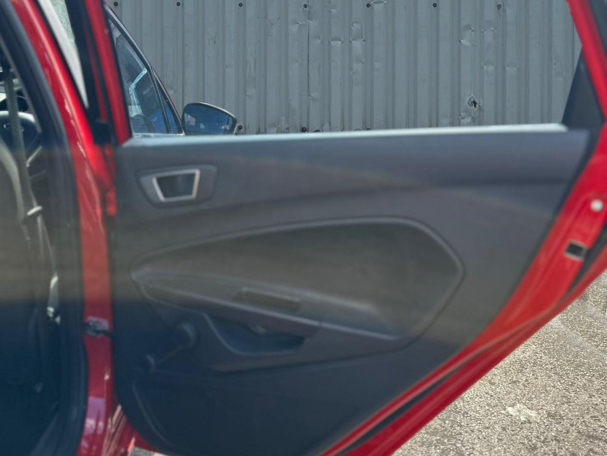 Used Ford Fiesta 2013 for sale - 77456690: Photo 14