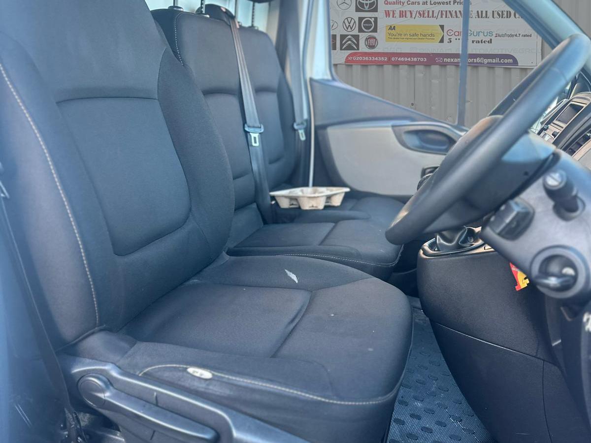 Used Renault Trafic 2017 for sale - 77456744: Photo 17