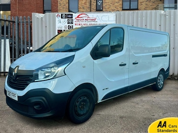 Used Renault Trafic 2017 for sale - 77456744: Photo