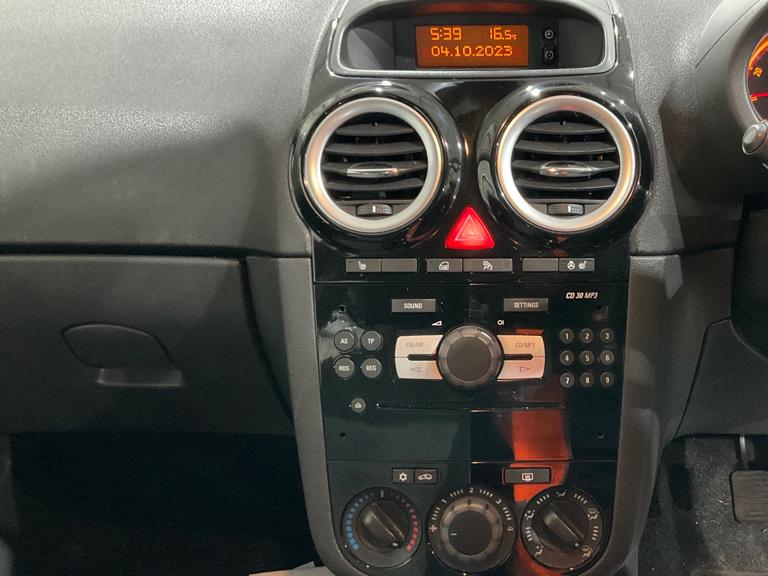 Used Vauxhall Corsa 2010 for sale - 77456700: Photo 8