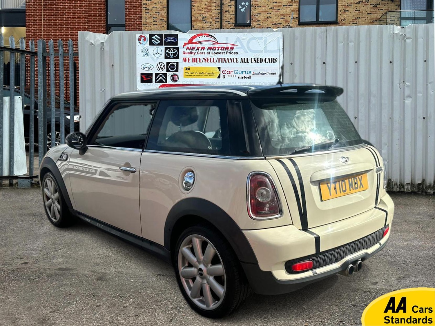 Used MINI Hatch 2010 for sale - 78011242: Photo 11