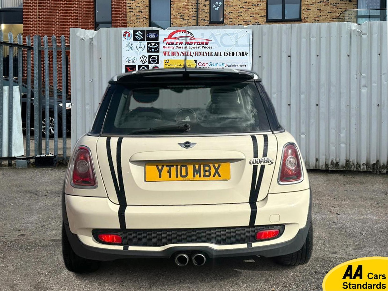 Used MINI Hatch 2010 for sale - 78011242: Photo 4