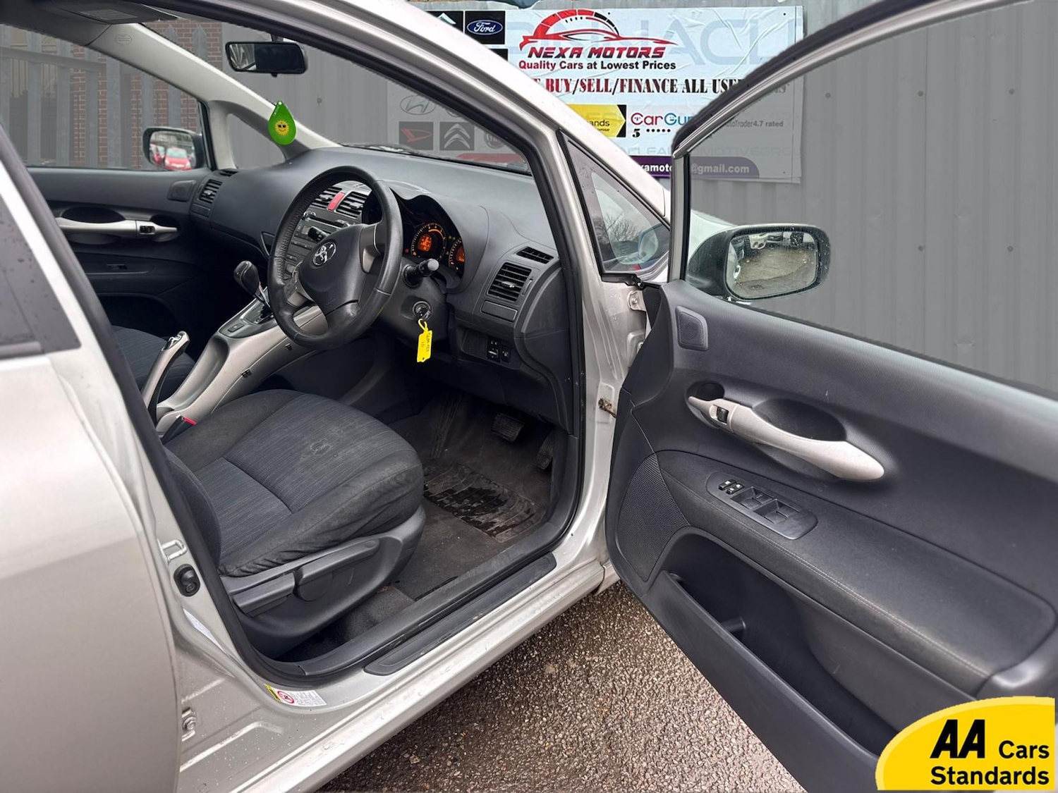 Used Toyota Auris 2009 for sale - 77662150: Photo 11