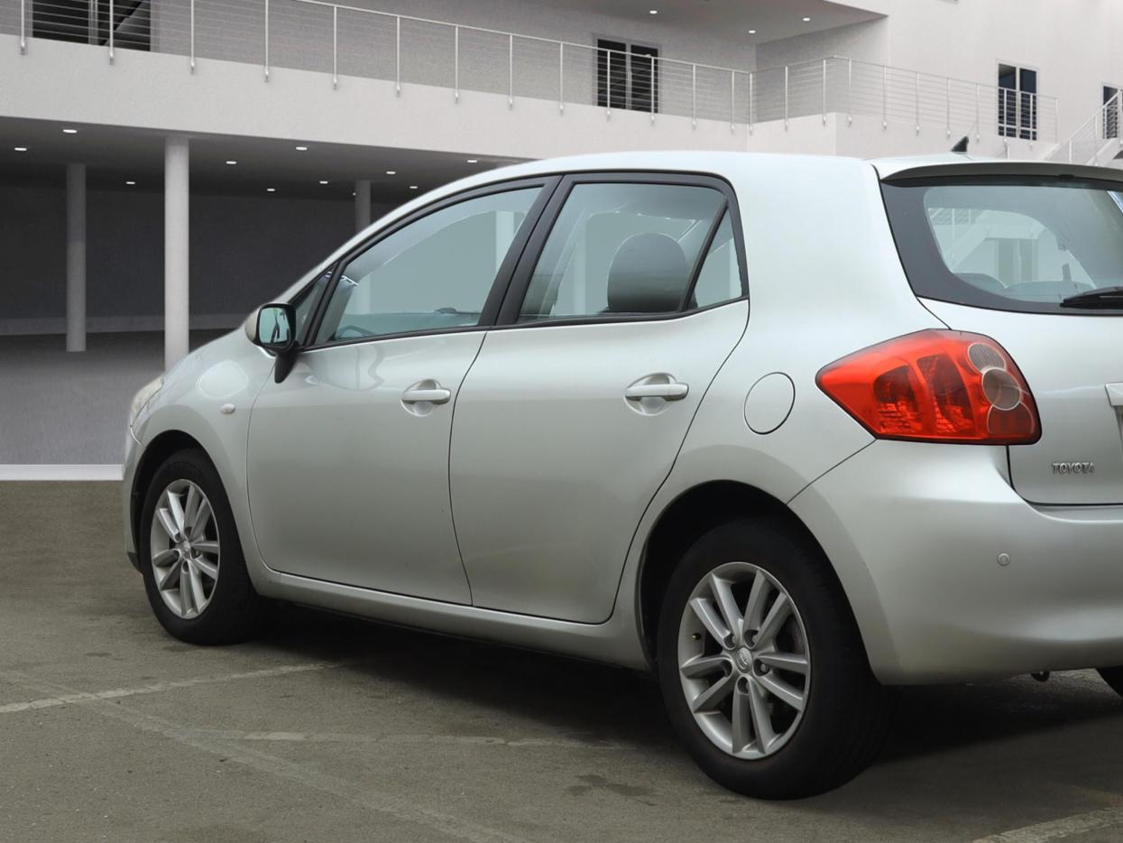 Used Toyota Auris 2009 for sale - 77662150: Photo 5