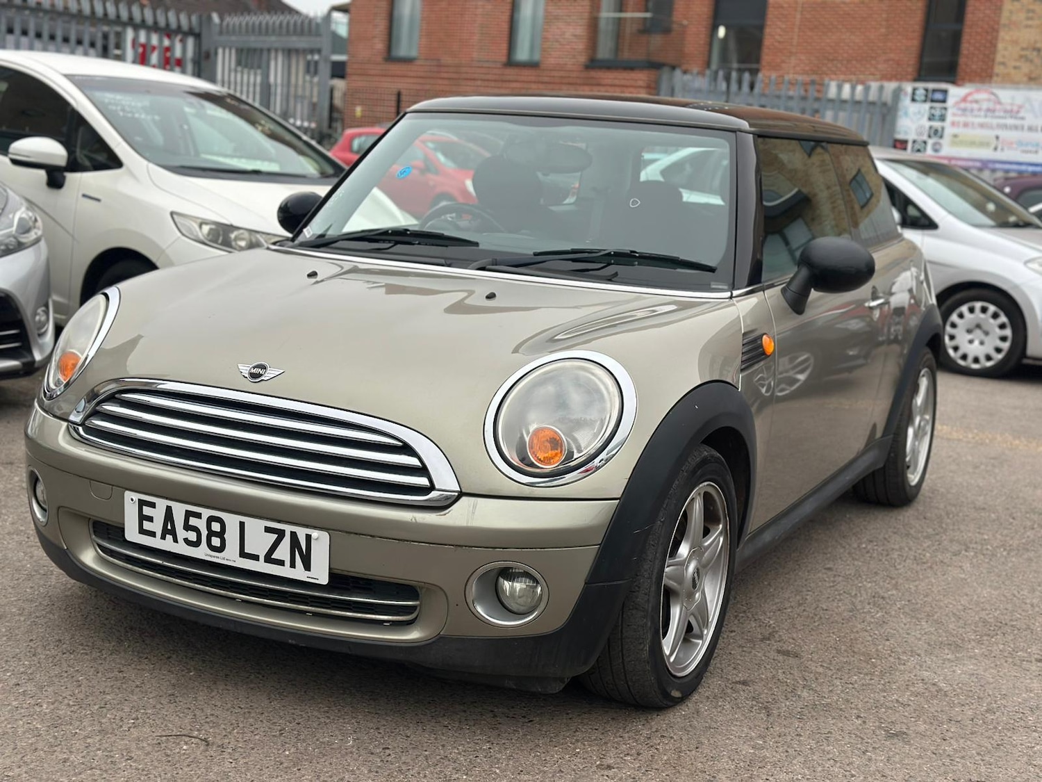 Used MINI Hatch 2008 for sale - 77778708: Photo 2