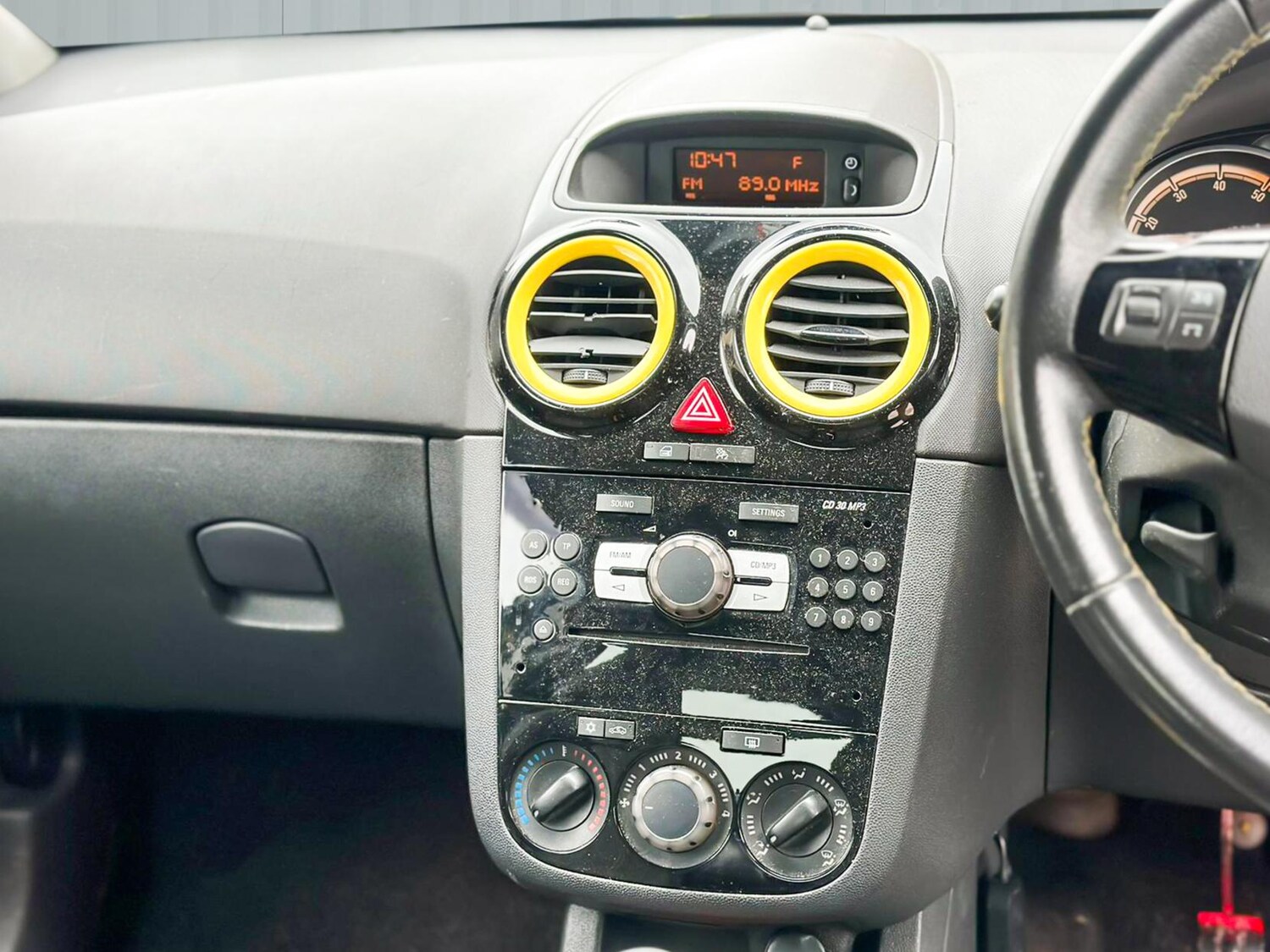 Used Vauxhall Corsa 2011 for sale - 77456665: Photo 19