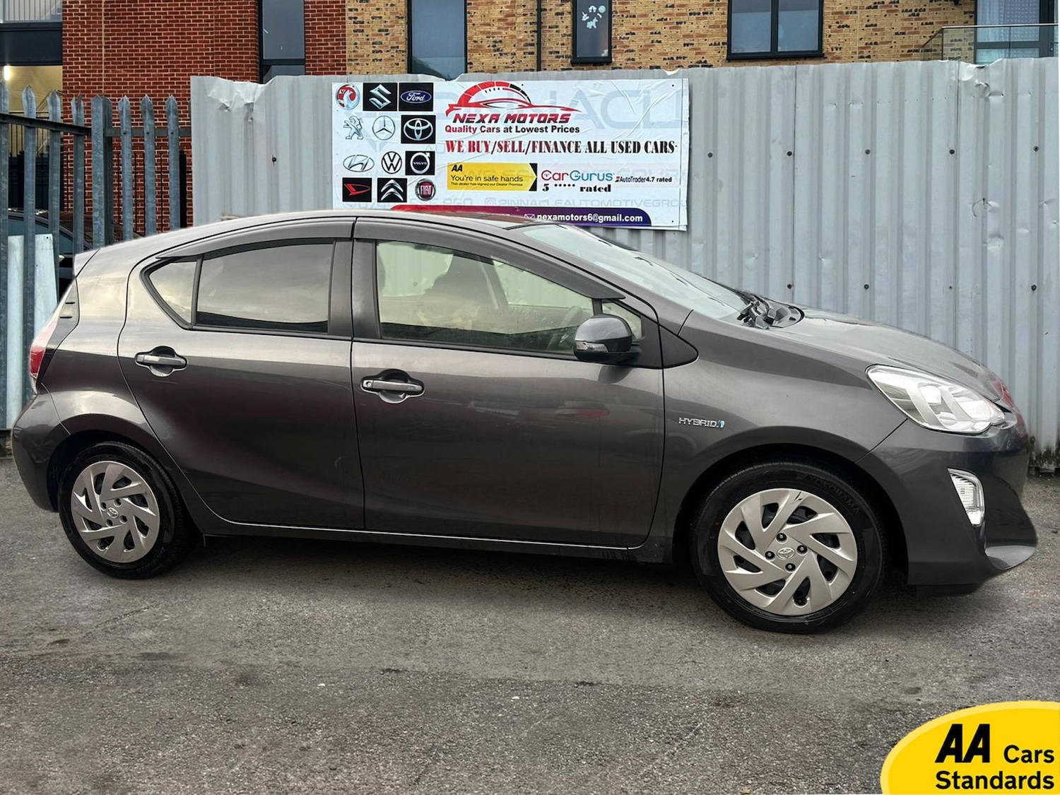 Used Toyota Yaris 2015 for sale - 77819152: Photo 3