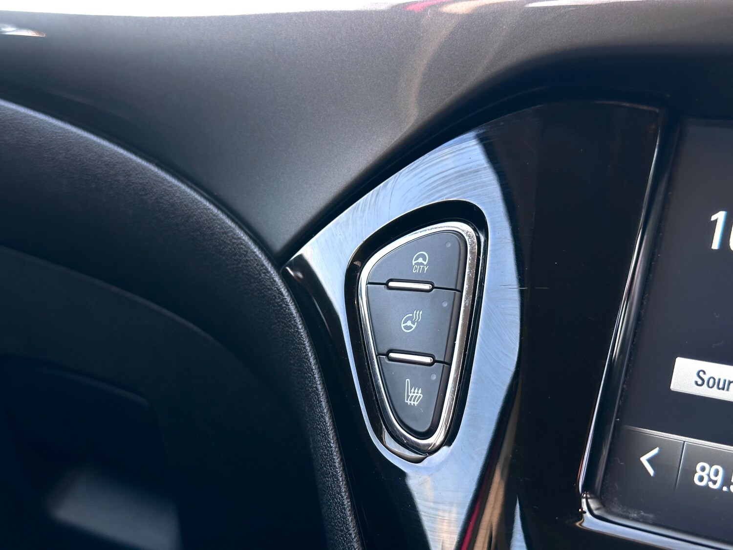 Used Vauxhall Corsa 2016 for sale - 77979113: Photo 24