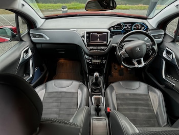 Used Peugeot 2008 2017 for sale - 75313100: Photo