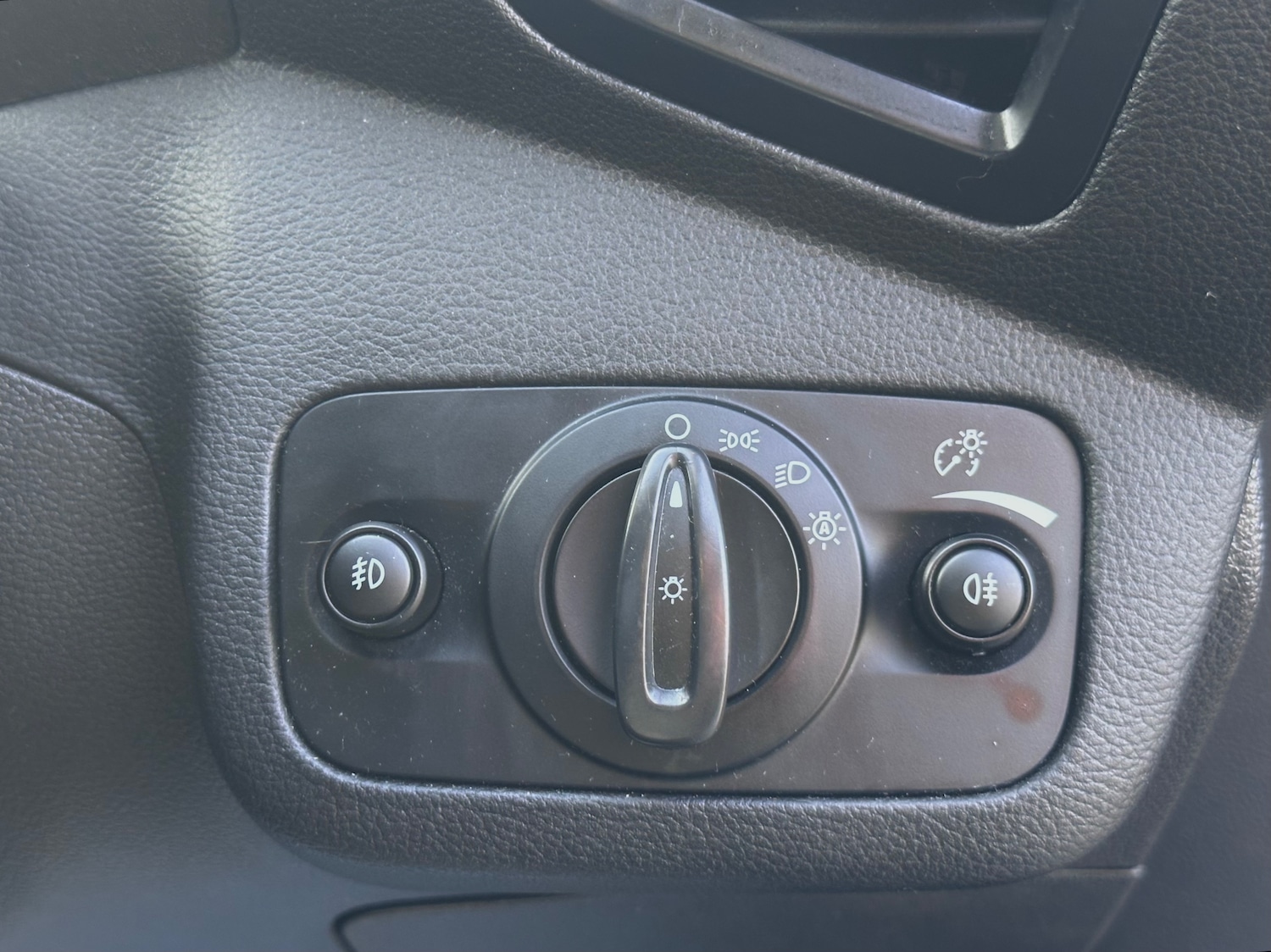 Used Ford Kuga 2015 for sale - 77031617: Photo 21