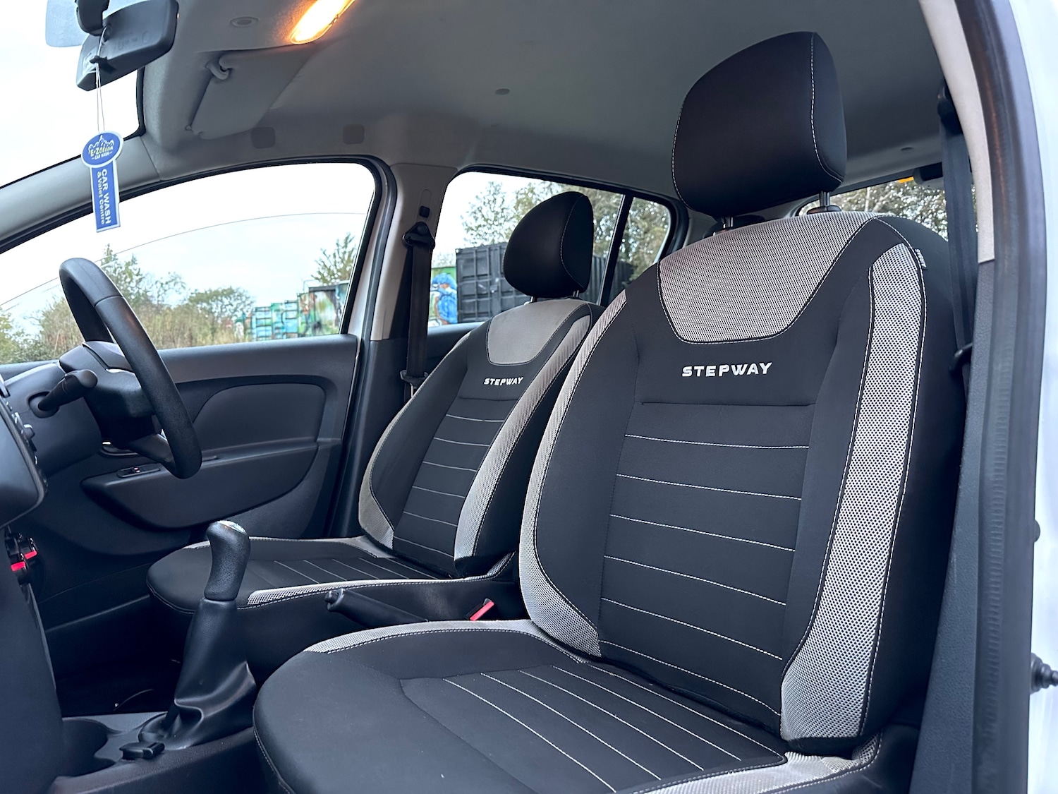 Used Dacia Sandero Stepway 2017 for sale - 76298089: Photo 27