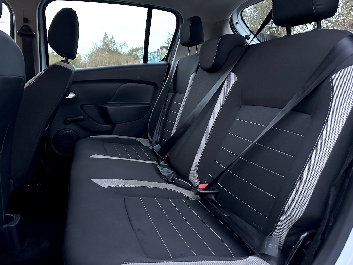Used Dacia Sandero Stepway 2017 for sale - 76298089: Photo 29