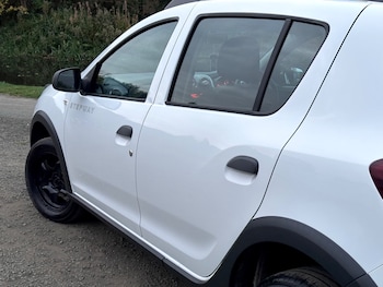 Used Dacia Sandero Stepway 2017 for sale - 76298089: Photo