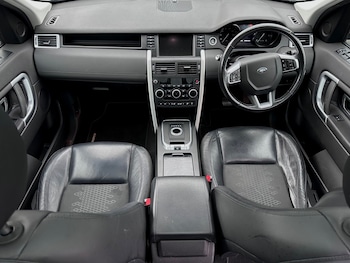 Used Land Rover Discovery Sport 2015 for sale - 77002049: Photo