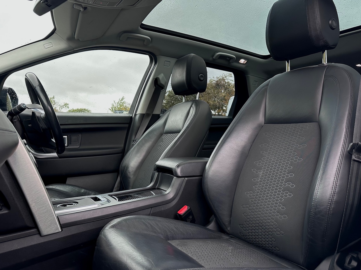 Used Land Rover Discovery Sport 2015 for sale - 76149182: Photo 26