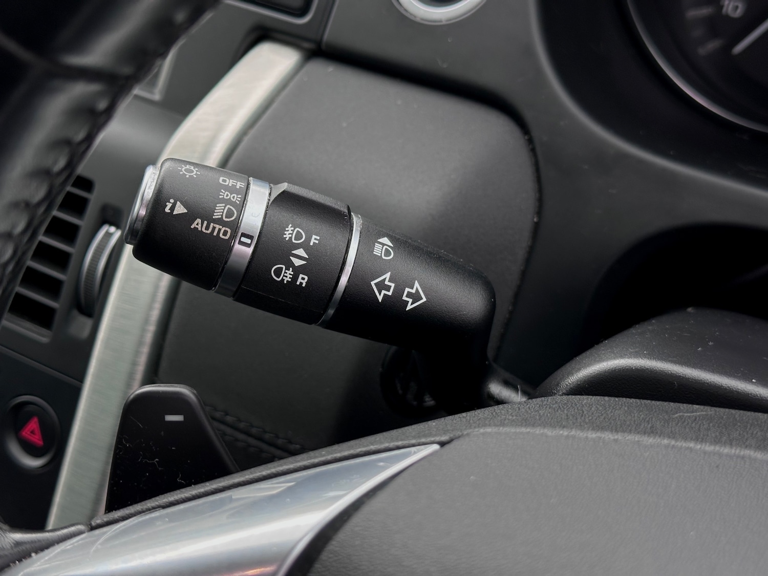 Used Land Rover Discovery Sport 2015 for sale - 76149182: Photo 33