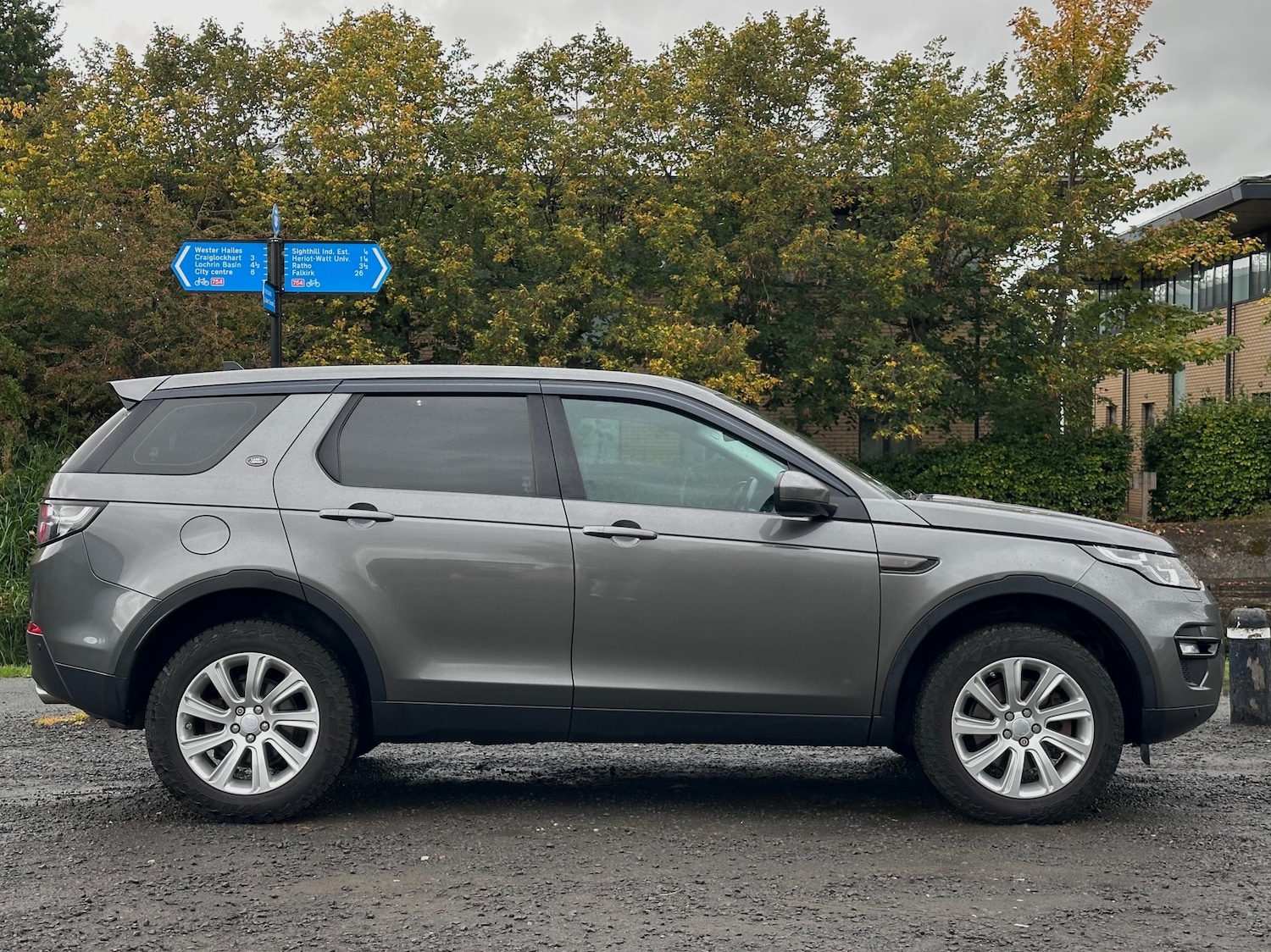 Used Land Rover Discovery Sport 2015 for sale - 76149182: Photo 6