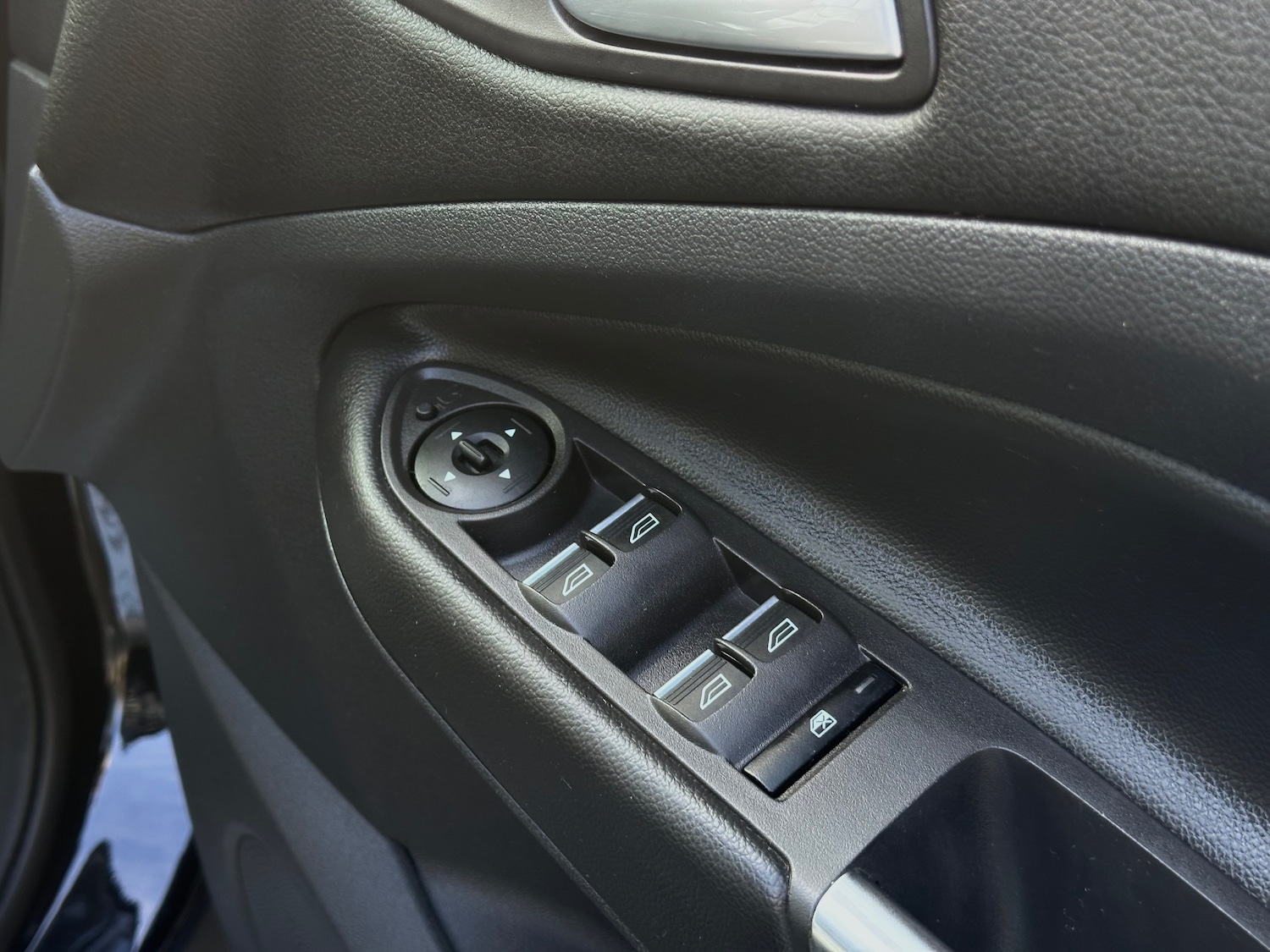 Used Ford Kuga 2015 for sale - 76292844: Photo 20