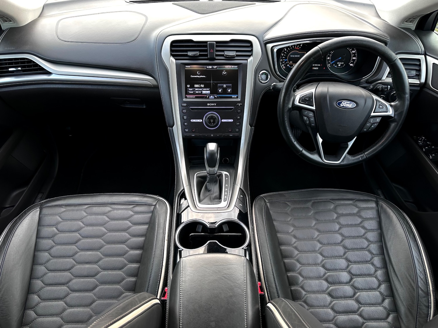 Used Ford Mondeo 2016 for sale - 77979105: Photo 2