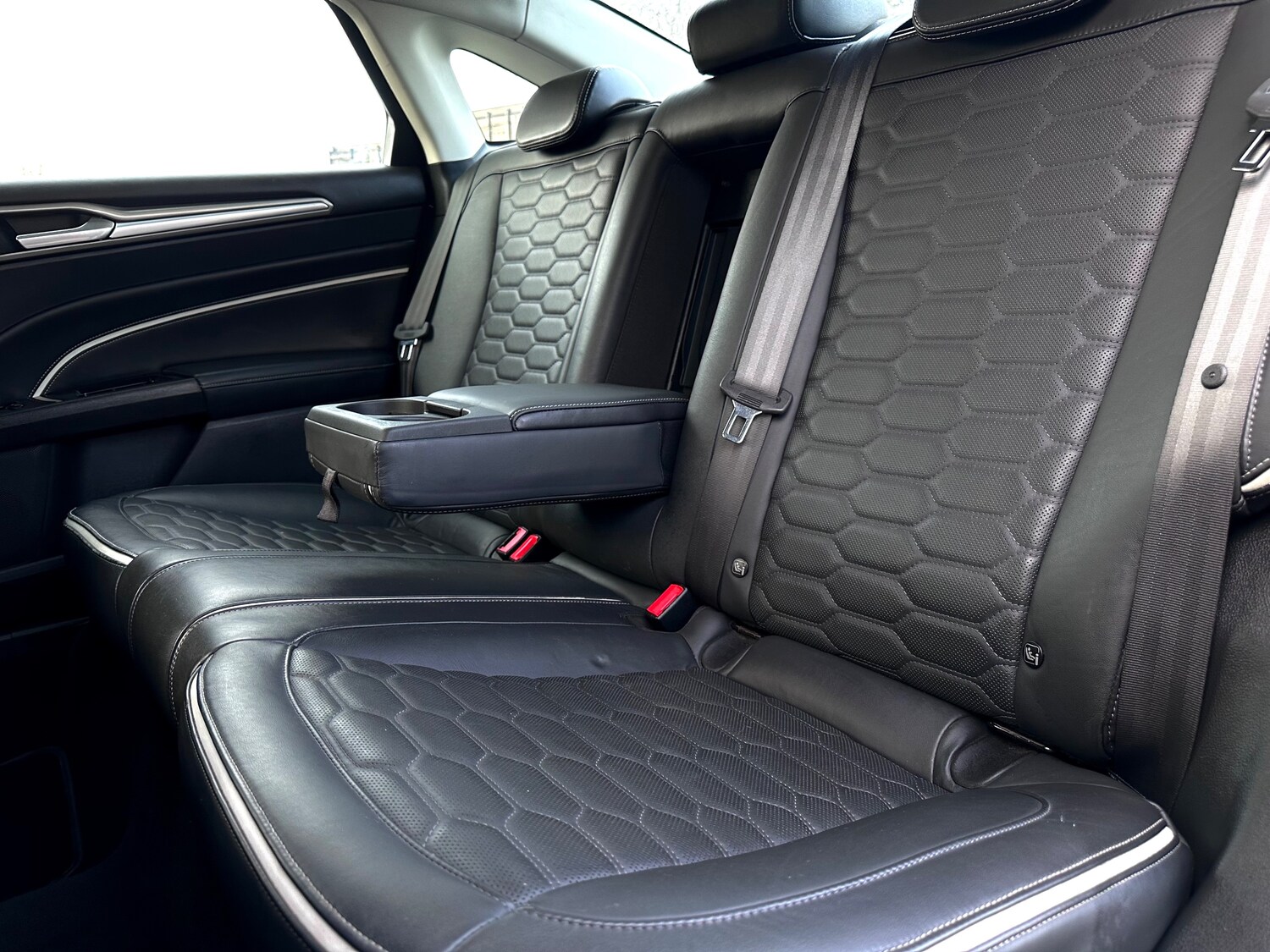 Used Ford Mondeo 2016 for sale - 77979105: Photo 27