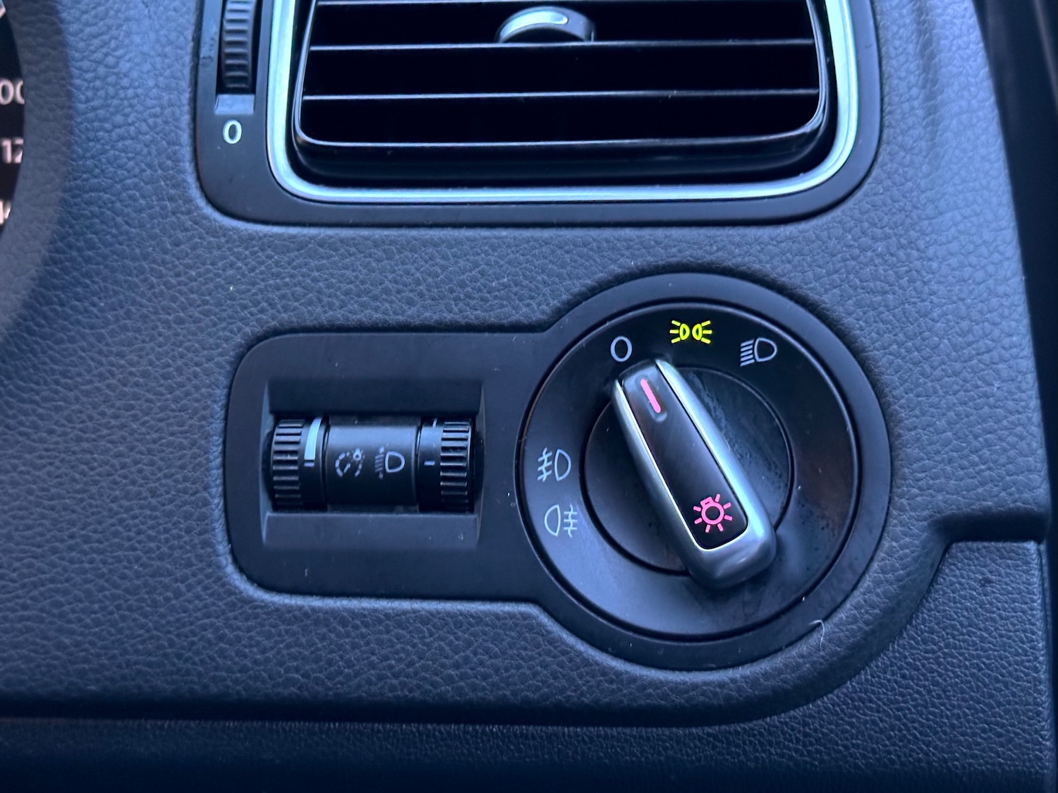 Used Volkswagen Polo 2013 for sale - 77226162: Photo 22