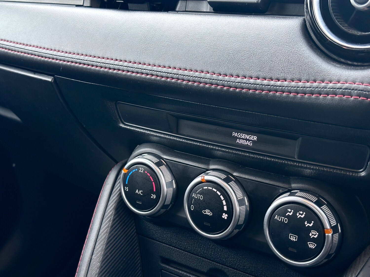 Used Mazda Mazda2 2015 for sale - 77560751: Photo 28